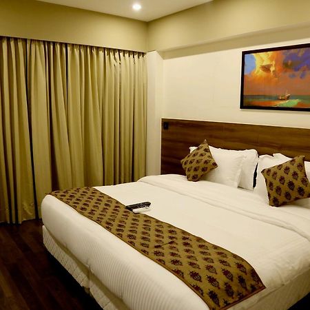 Hotel Mumbai House Andheri East, Мумбаї Екстер'єр фото