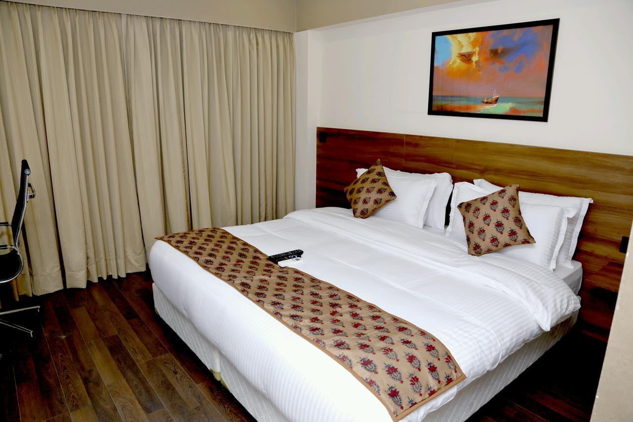 Hotel Mumbai House Andheri East, Мумбаї Екстер'єр фото
