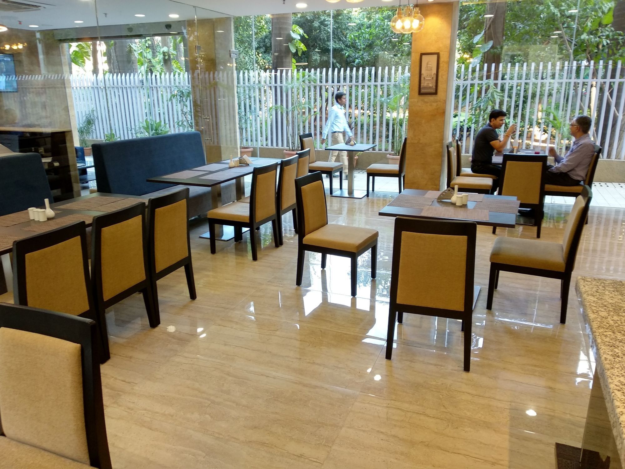 Hotel Mumbai House Andheri East, Мумбаї Екстер'єр фото